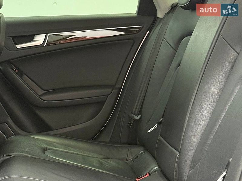 Седан Audi A4 2012 в Одесі