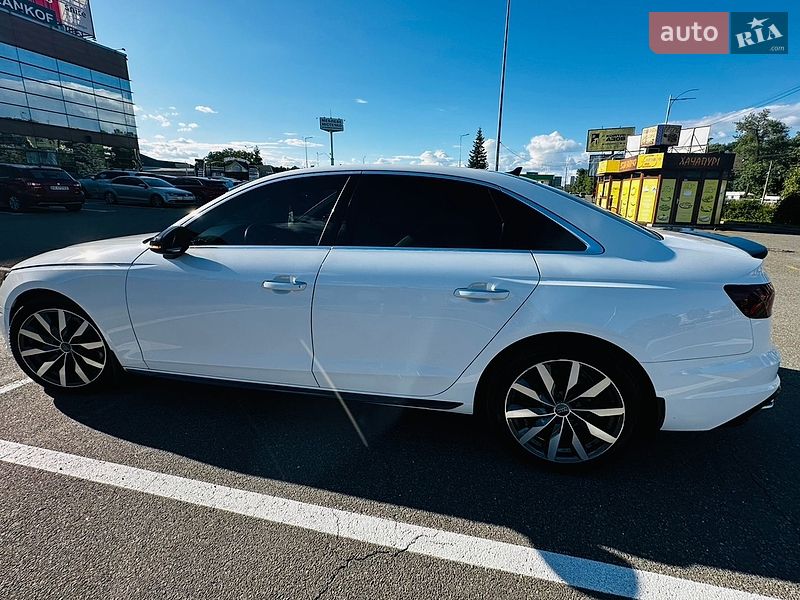 Седан Audi A4 2019 в Софиевской Борщаговке