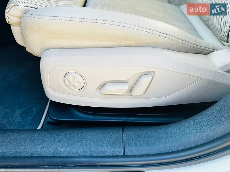 Седан Audi A4 2019 в Софиевской Борщаговке