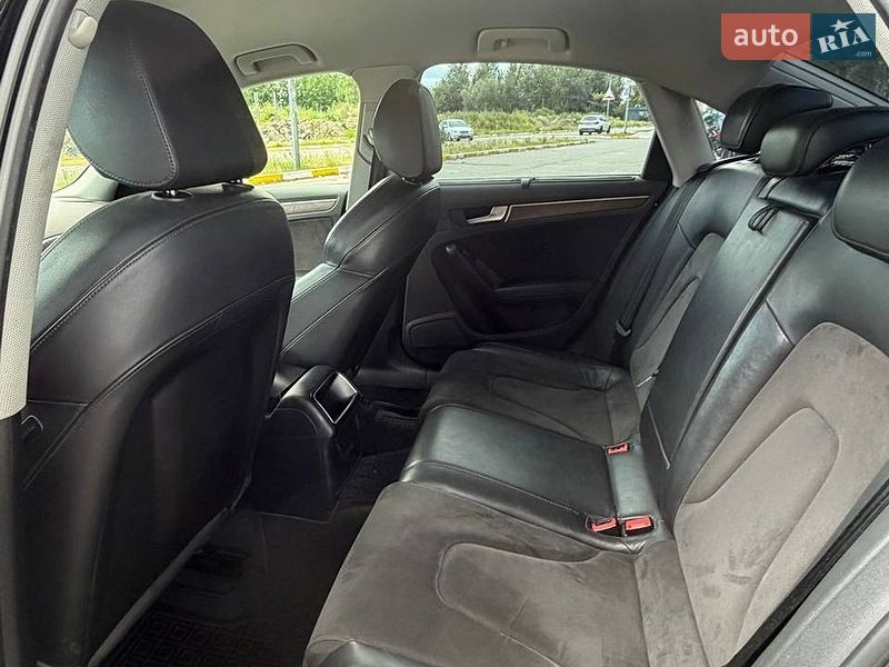 Седан Audi A4 2012 в Вишневом