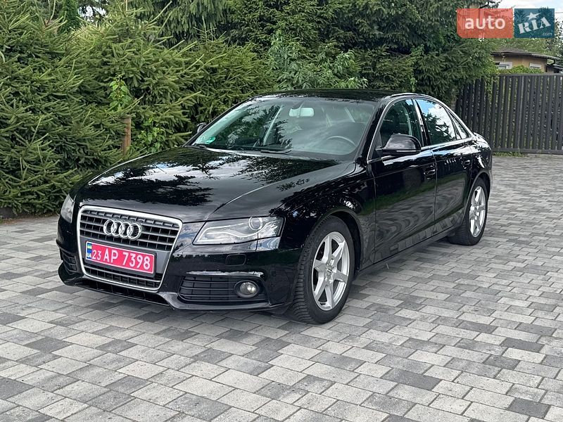Седан Audi A4 2008 в Староконстантинове