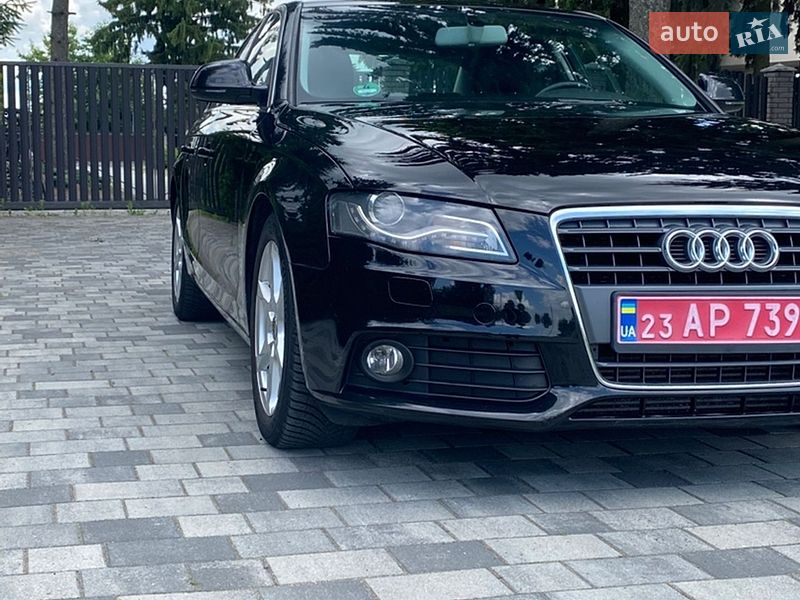 Седан Audi A4 2008 в Староконстантинове