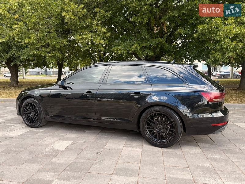Универсал Audi A4 2016 в Полтаве