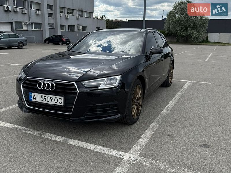 Универсал Audi A4 2017 в Киеве