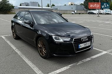 Универсал Audi A4 2017 в Киеве