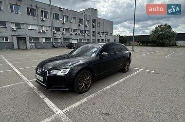 Универсал Audi A4 2017 в Киеве