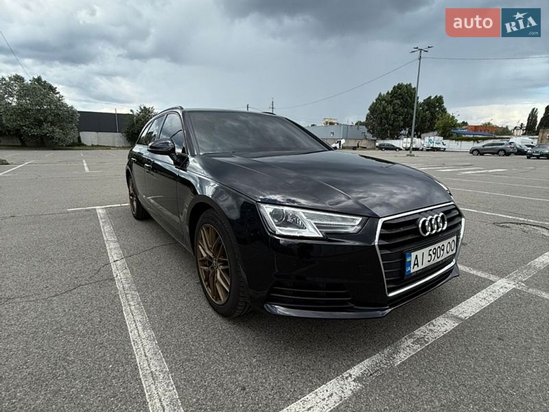 Универсал Audi A4 2017 в Киеве