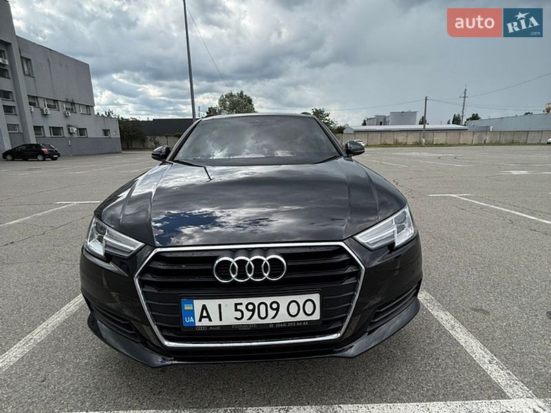 Универсал Audi A4 2017 в Киеве