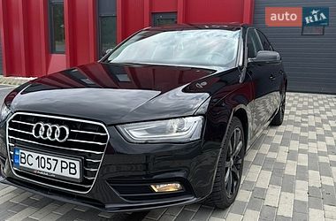 Седан Audi A4 2012 в Львове