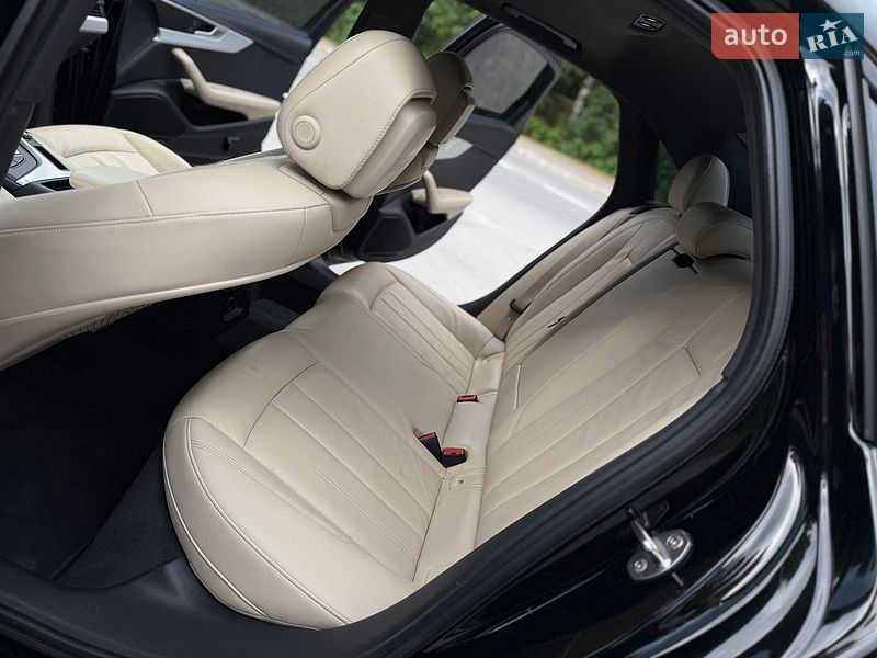 Седан Audi A4 2017 в Трускавці