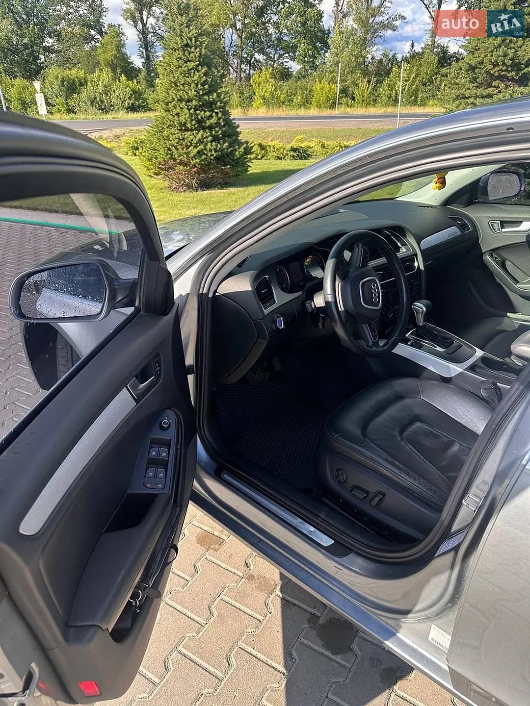 2010 Audi A4 - мініатюра 13