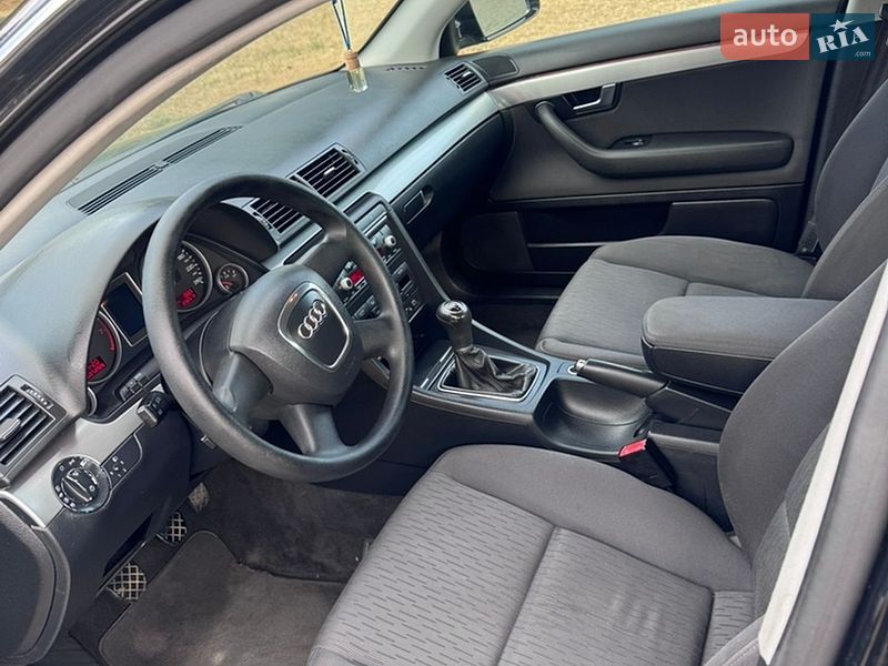 Седан Audi A4 2006 в Дубно