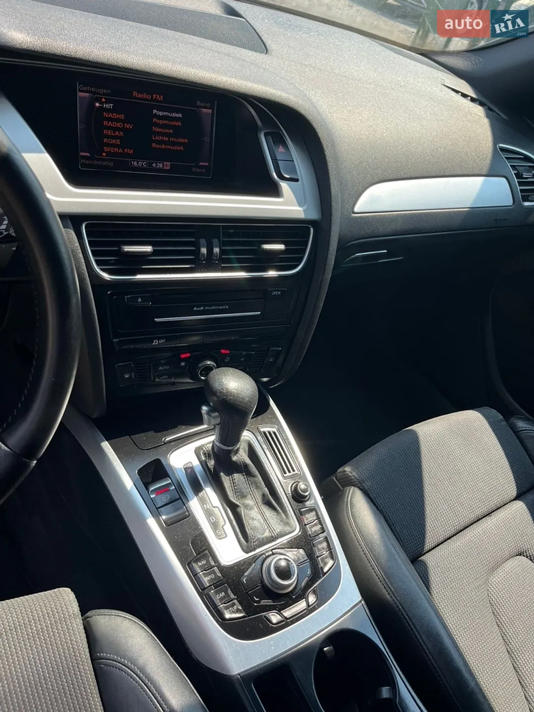 2011 Audi A4 - мініатюра 11