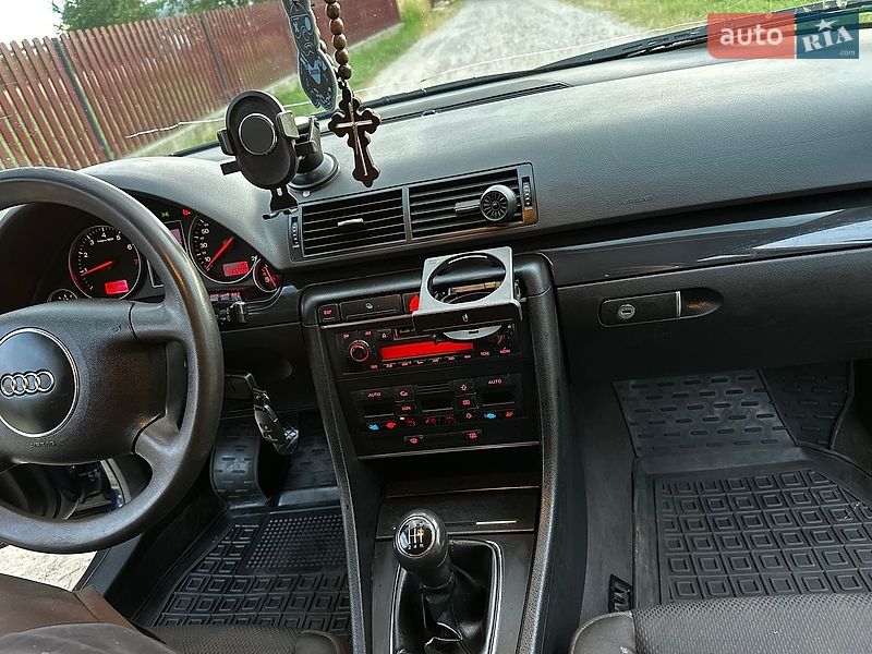 Универсал Audi A4 2002 в Надворной