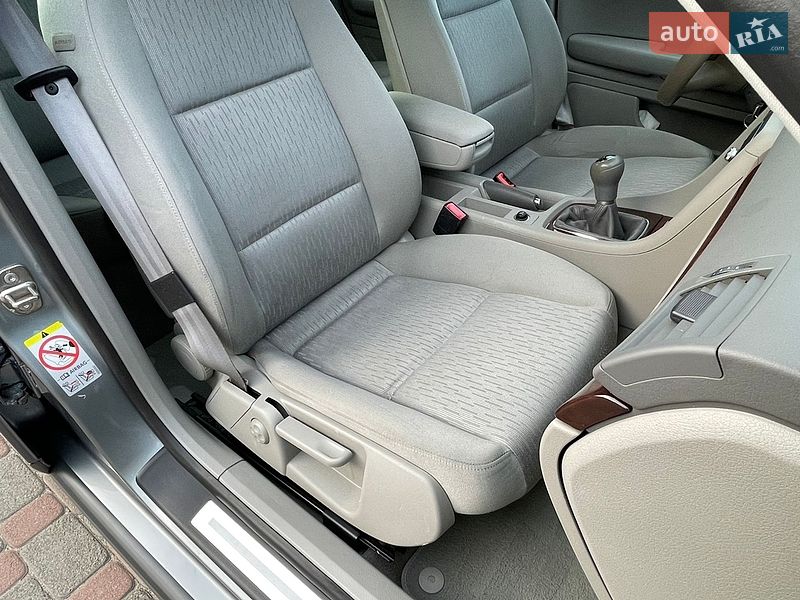 Седан Audi A4 2007 в Сарнах
