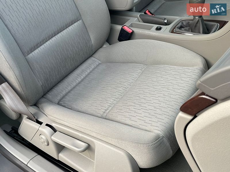 Седан Audi A4 2007 в Сарнах