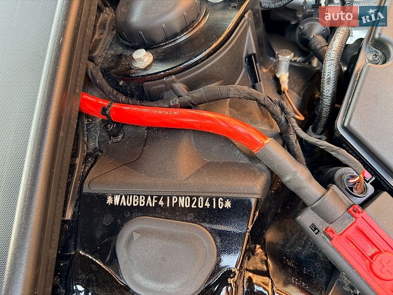Седан Audi A4 2023 в Виннице
