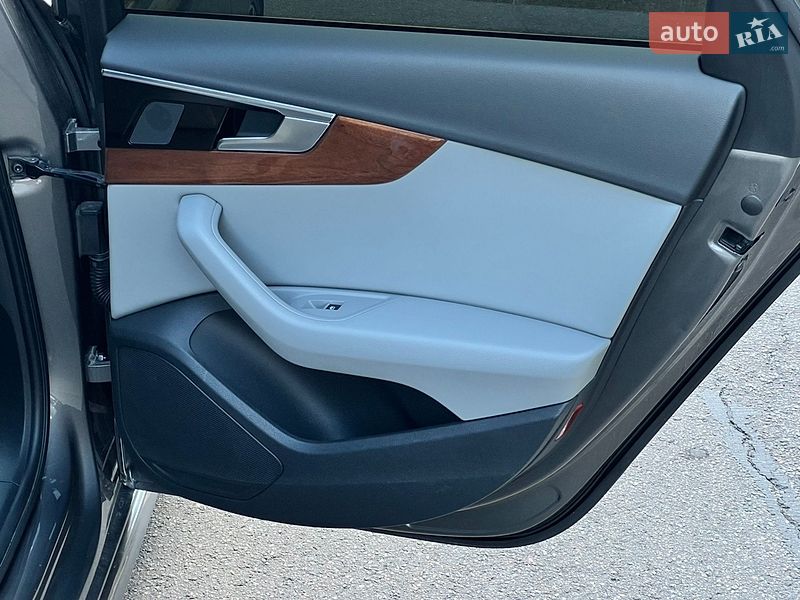 Седан Audi A4 2020 в Києві