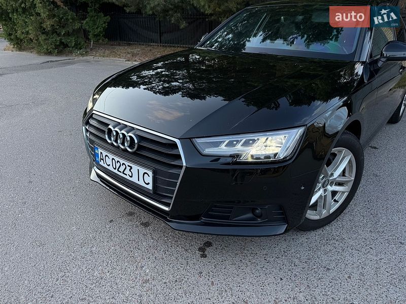 Седан Audi A4 2016 в Луцке