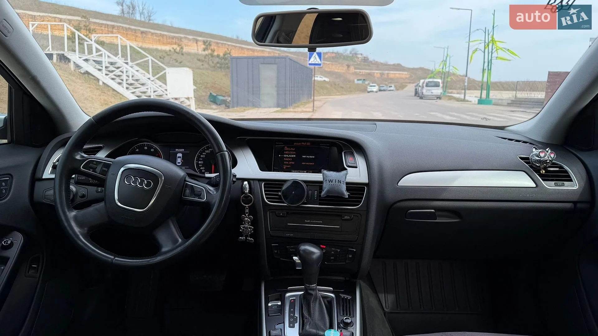 2010 Audi A4 - мініатюра 18