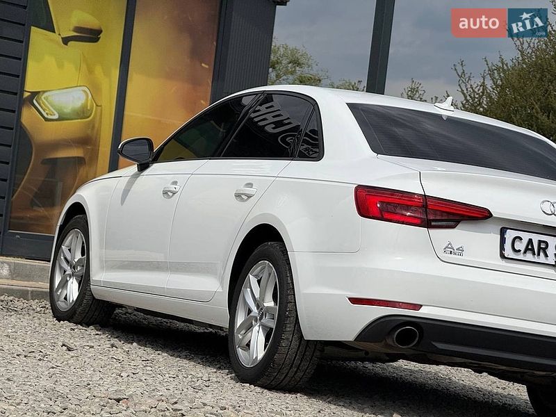 Седан Audi A4 2017 в Стрые