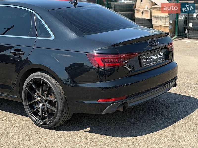 Седан Audi A4 2017 в Киеве