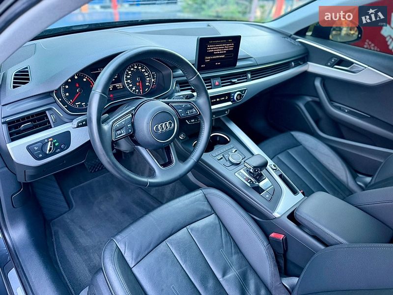 Седан Audi A4 2017 в Львове