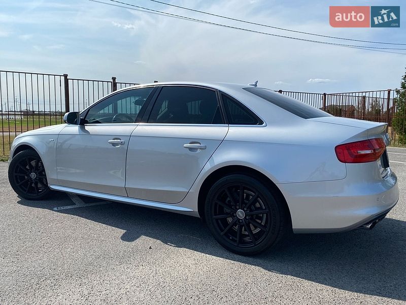 Седан Audi A4 2013 в Луцке