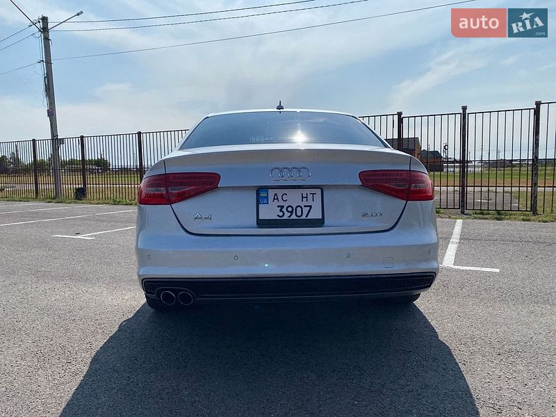 Седан Audi A4 2013 в Луцке