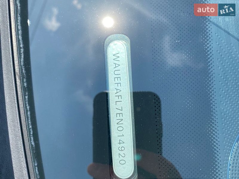 Седан Audi A4 2013 в Луцке