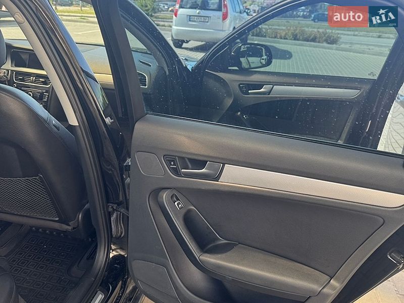 Седан Audi A4 2015 в Киеве