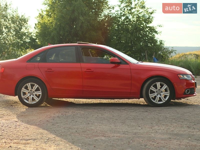 Седан Audi A4 2010 в Изюме