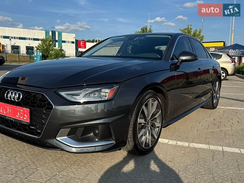 Седан Audi A4 2021 в Львове
