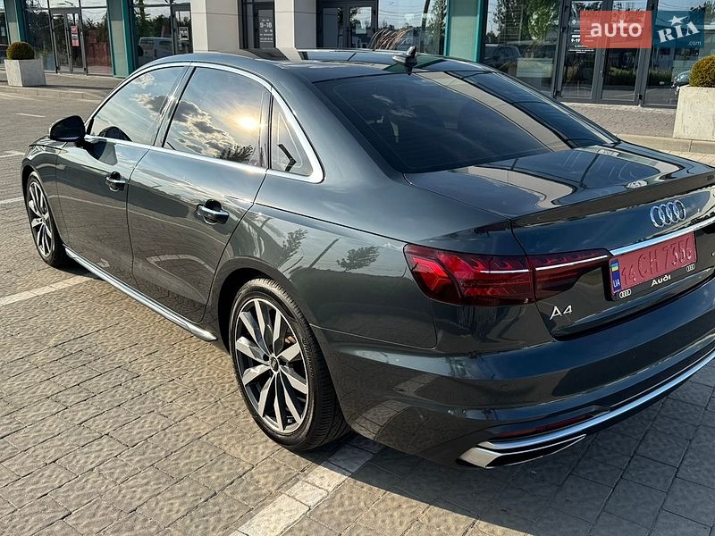 Седан Audi A4 2021 в Львове