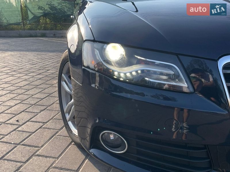 Седан Audi A4 2010 в Луцке