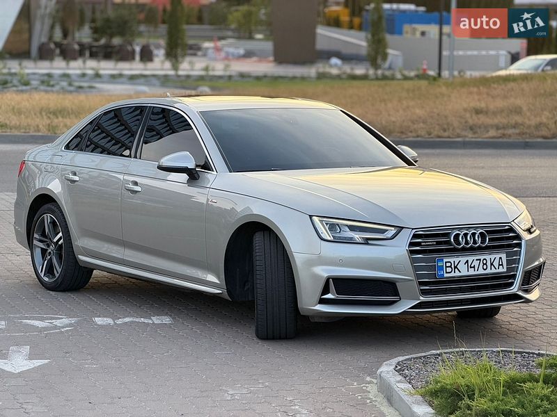 Седан Audi A4 2017 в Львові