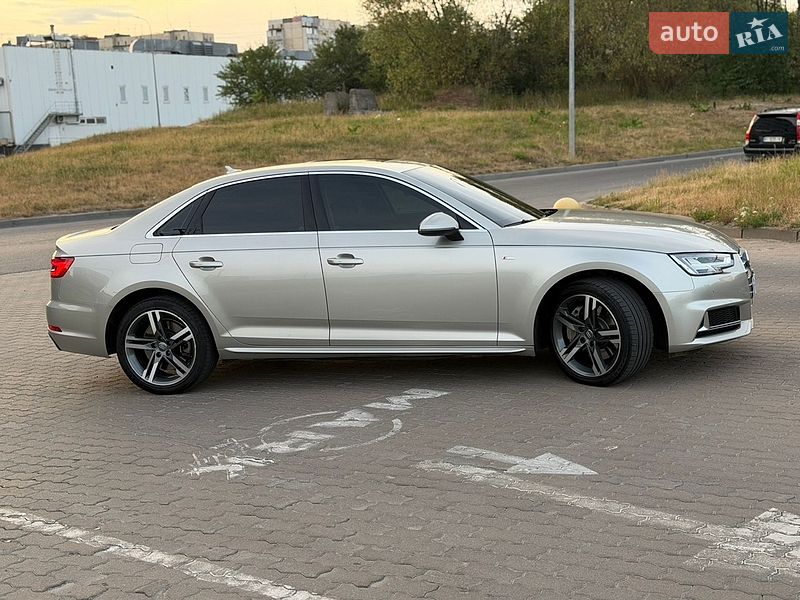 Седан Audi A4 2017 в Львові
