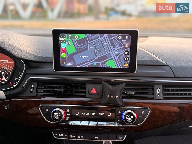 Седан Audi A4 2017 в Львові