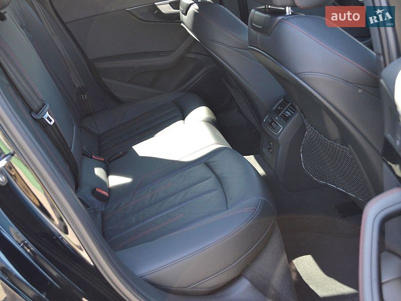 Седан Audi A4 2017 в Одессе