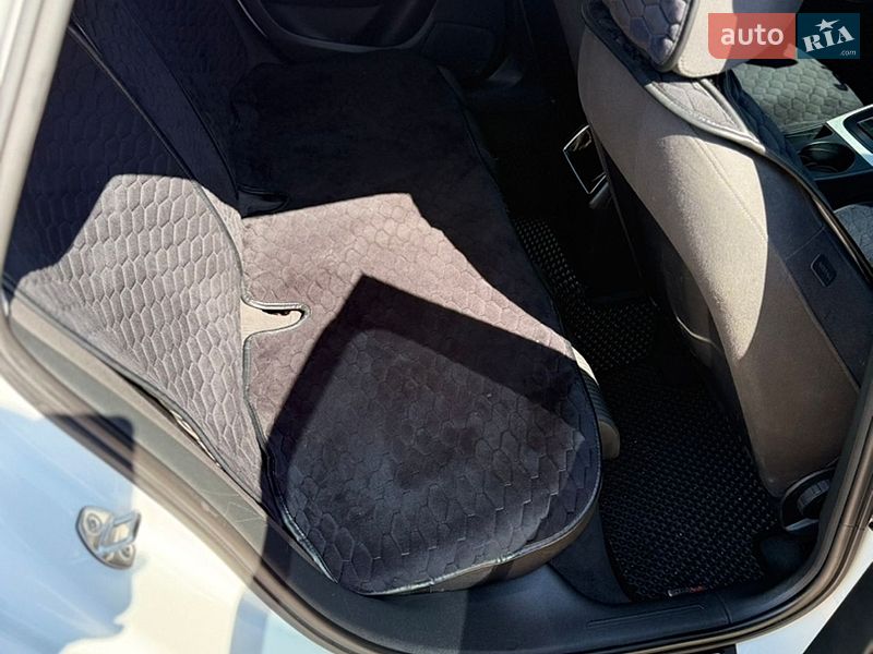 Седан Audi A4 2013 в Кодимі