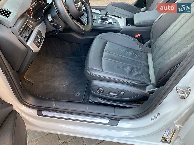 Седан Audi A4 2016 в Луцке
