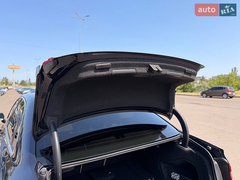 Седан Audi A4 2017 в Кривом Роге