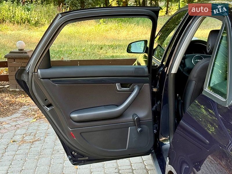 Седан Audi A4 2002 в Самборе