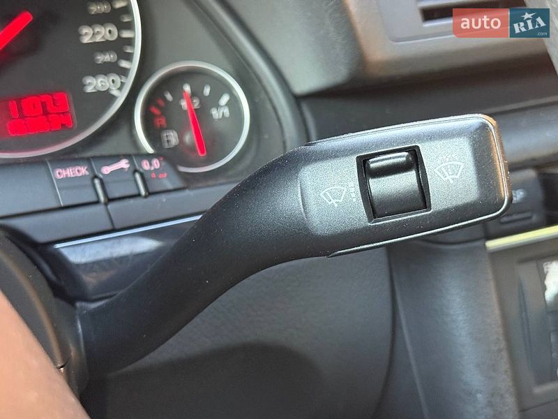 Седан Audi A4 2002 в Самборе