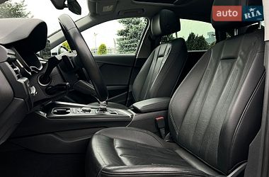 Седан Audi A4 2019 в Львові