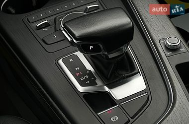 Седан Audi A4 2019 в Львові