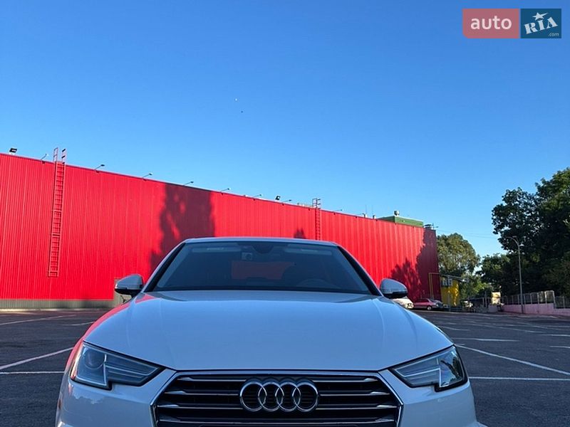 Седан Audi A4 2019 в Кропивницком