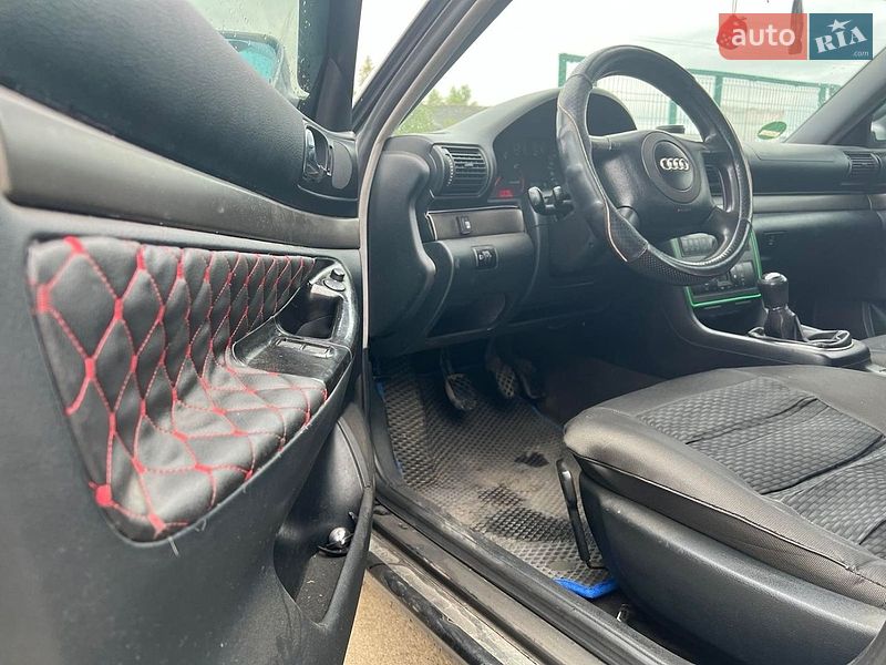 Седан Audi A4 2000 в Славуте