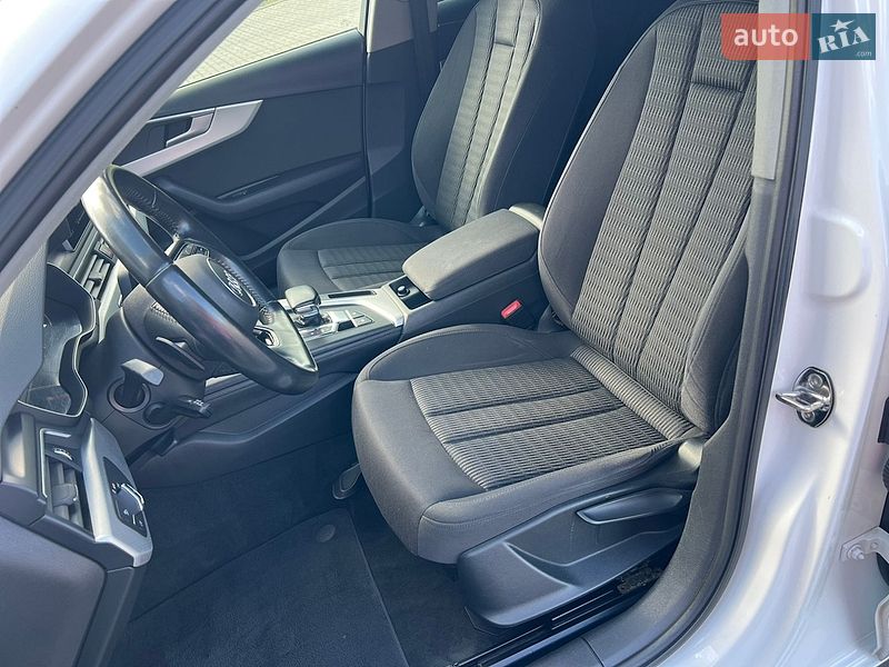 Універсал Audi A4 2017 в Львові