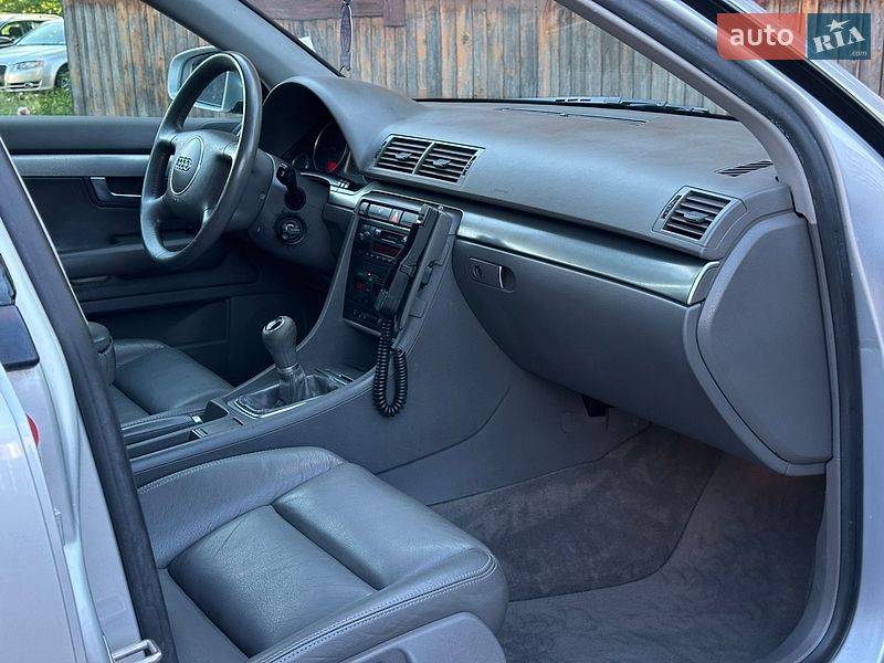 Седан Audi A4 2002 в Сарнах